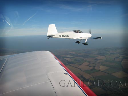 Formation Flying - Vans RV7